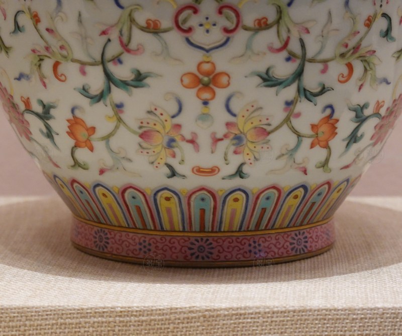 清嘉庆（1796—1820） 粉彩福寿纹如意耳尊 - 图6