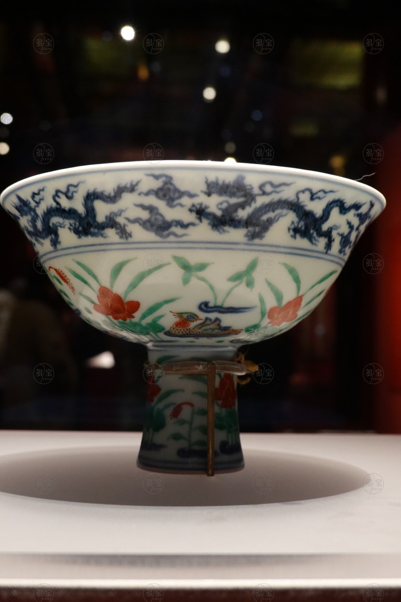 明宣德（1426-1435年） 青花五彩满池娇图靶碗 - 图2