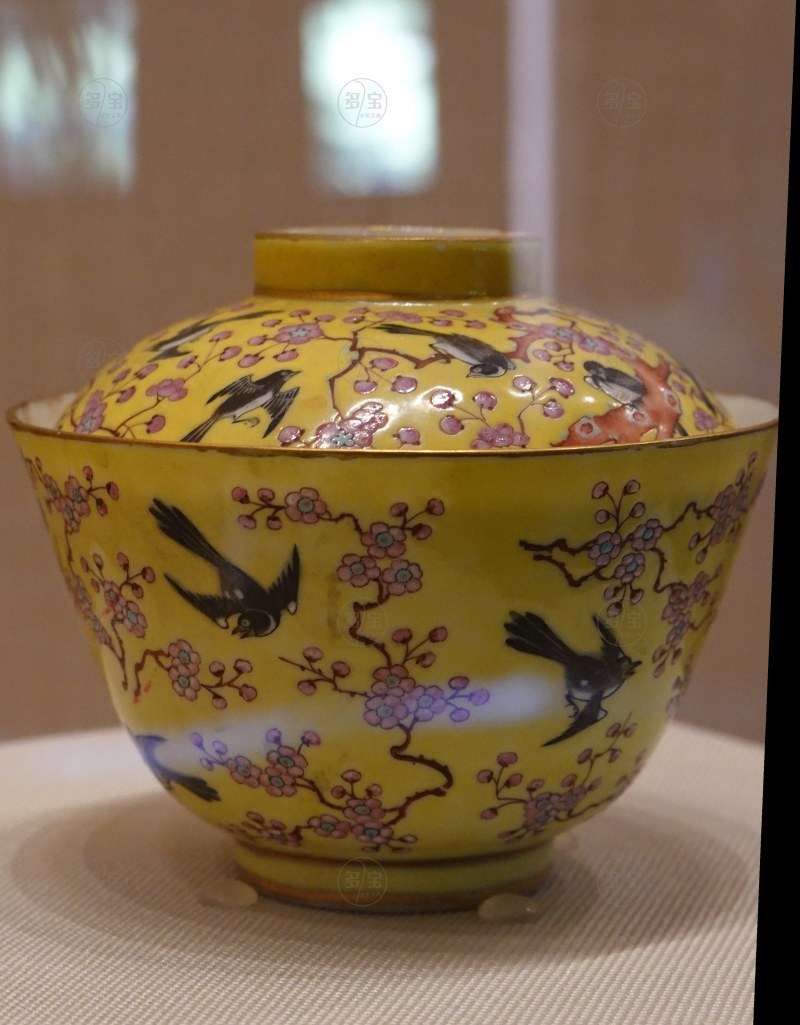 清同治（1862-1874） 黄地粉彩梅纹盖碗 - 图3