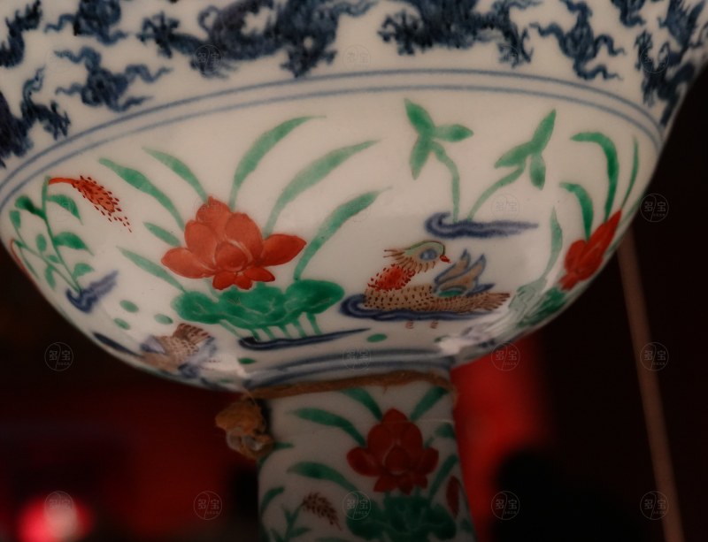 明宣德（1426-1435年） 青花五彩满池娇图靶碗 - 图5