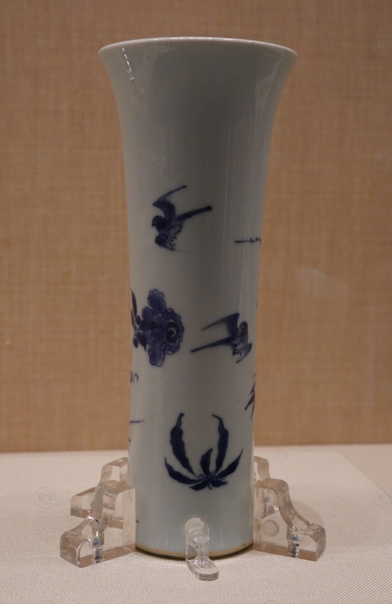 清康熙（1662-1722） 青花飞燕纹花觚