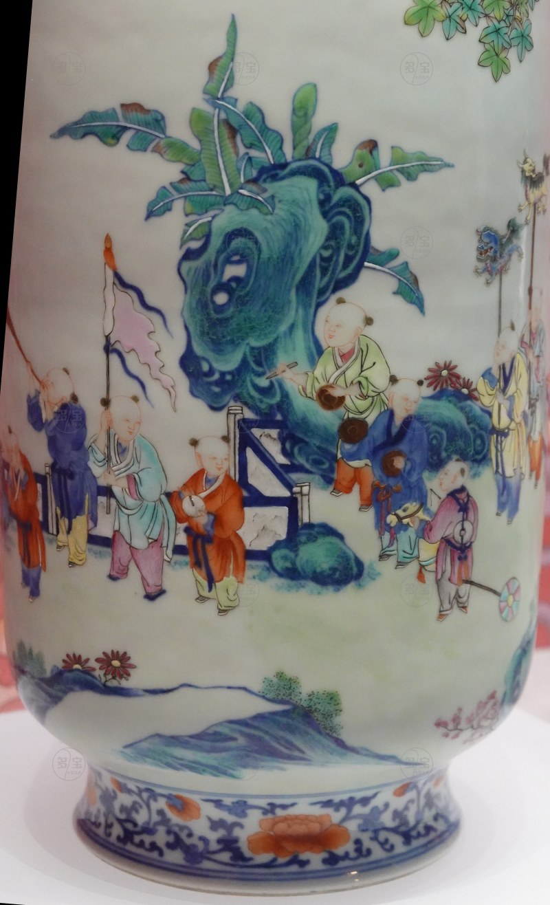 清 乾隆款粉彩十六子灯笼瓶 - 图4