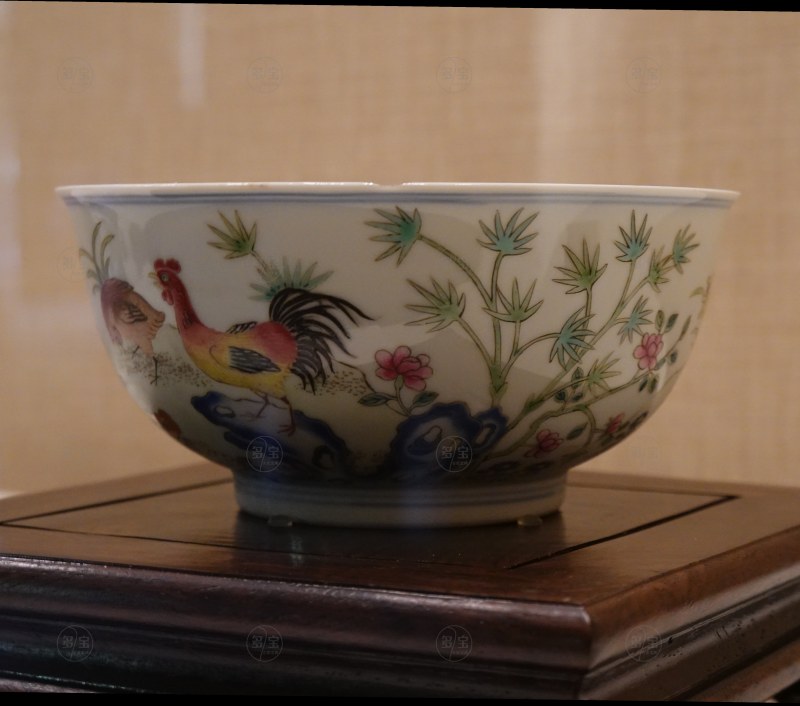 清乾隆（1736-1795） 粉彩鸡纹碗 - 图3