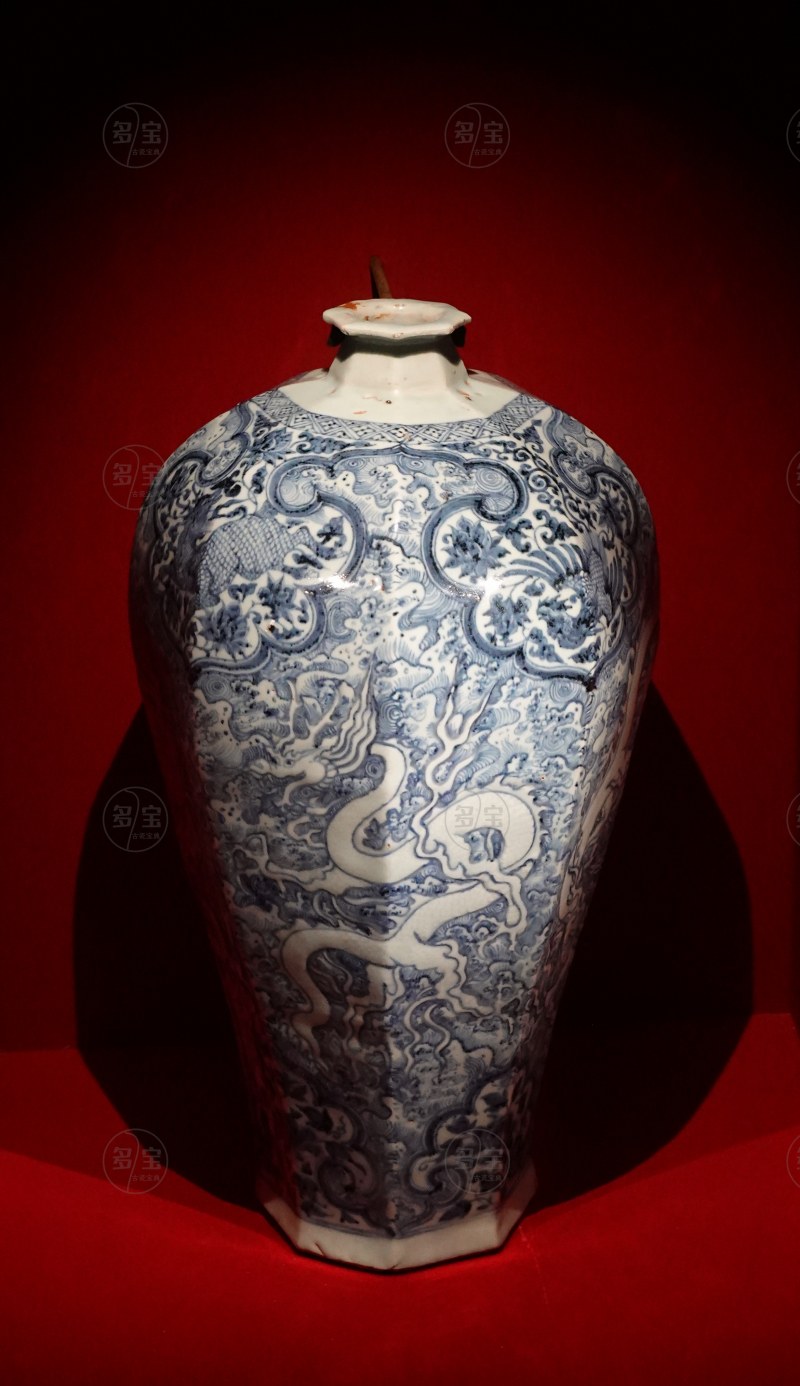 元代 青花海水龙纹八棱梅瓶 - 图2