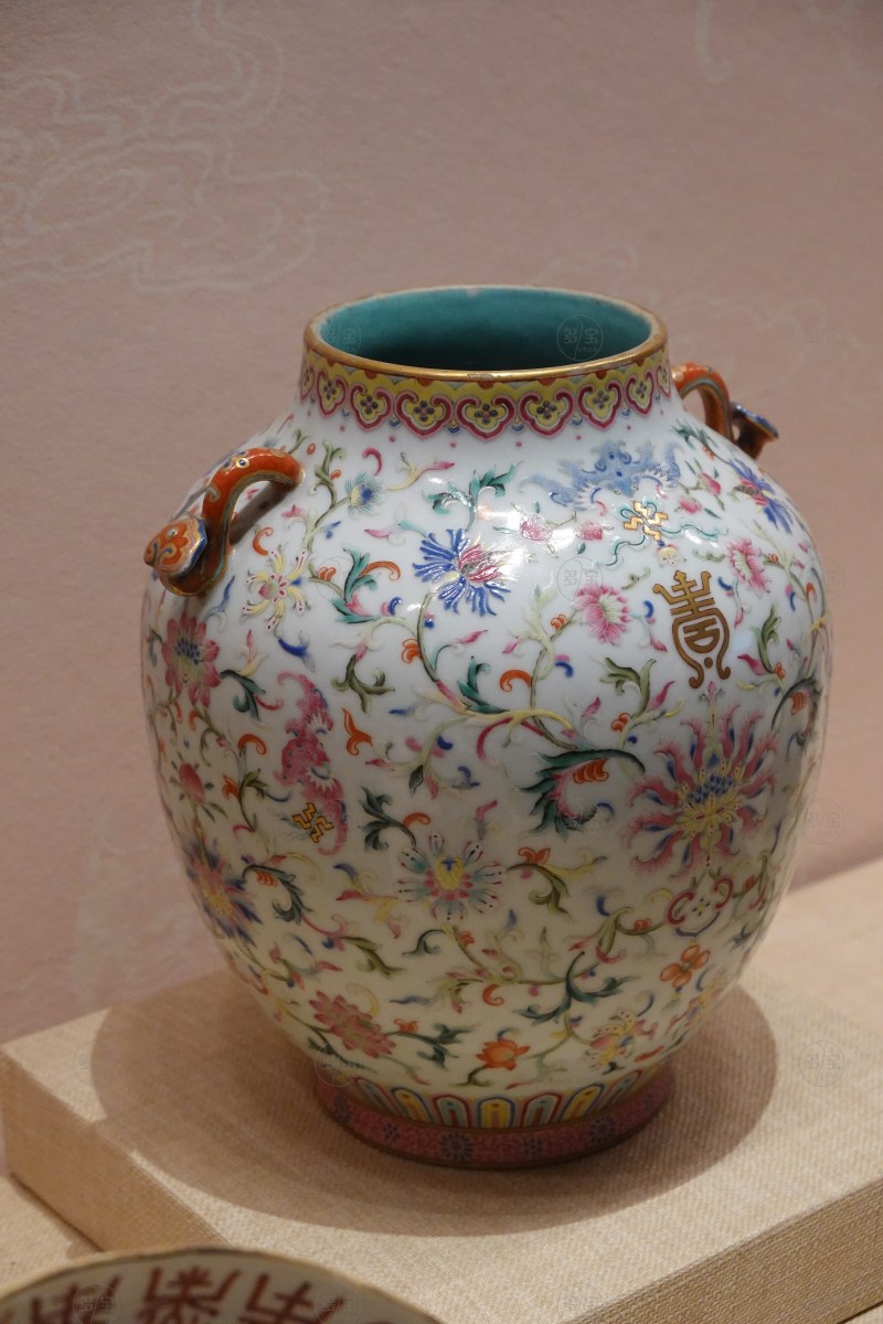 清嘉庆（1796—1820） 粉彩福寿纹如意耳尊 - 图4