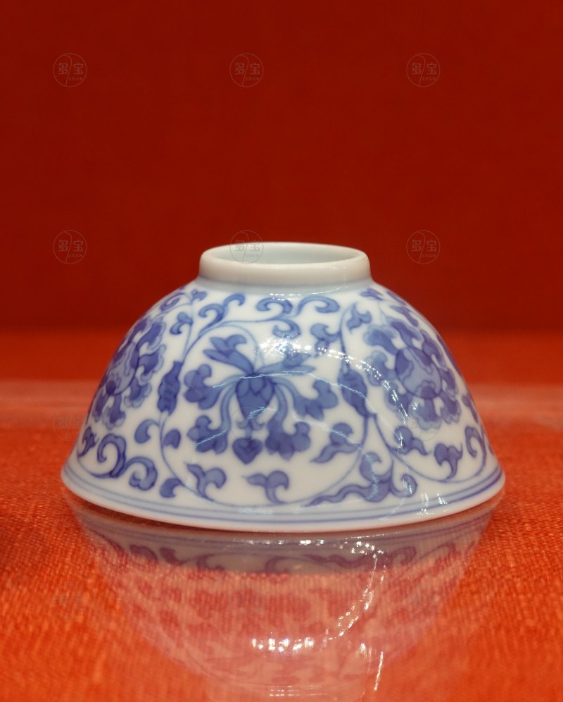 清雍正 青花花卉纹小杯一对 - 图2