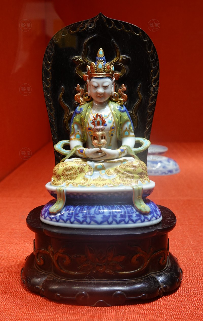 清乾隆 青花洋彩无量寿佛