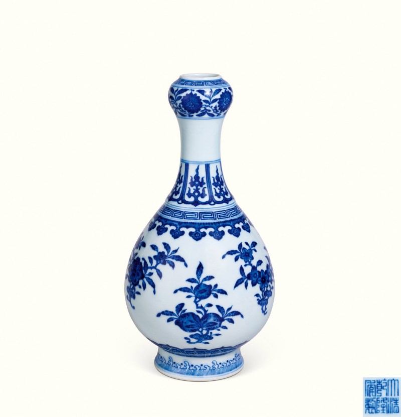 清乾隆青花折枝花卉纹蒜头瓶-多宝古瓷宝典