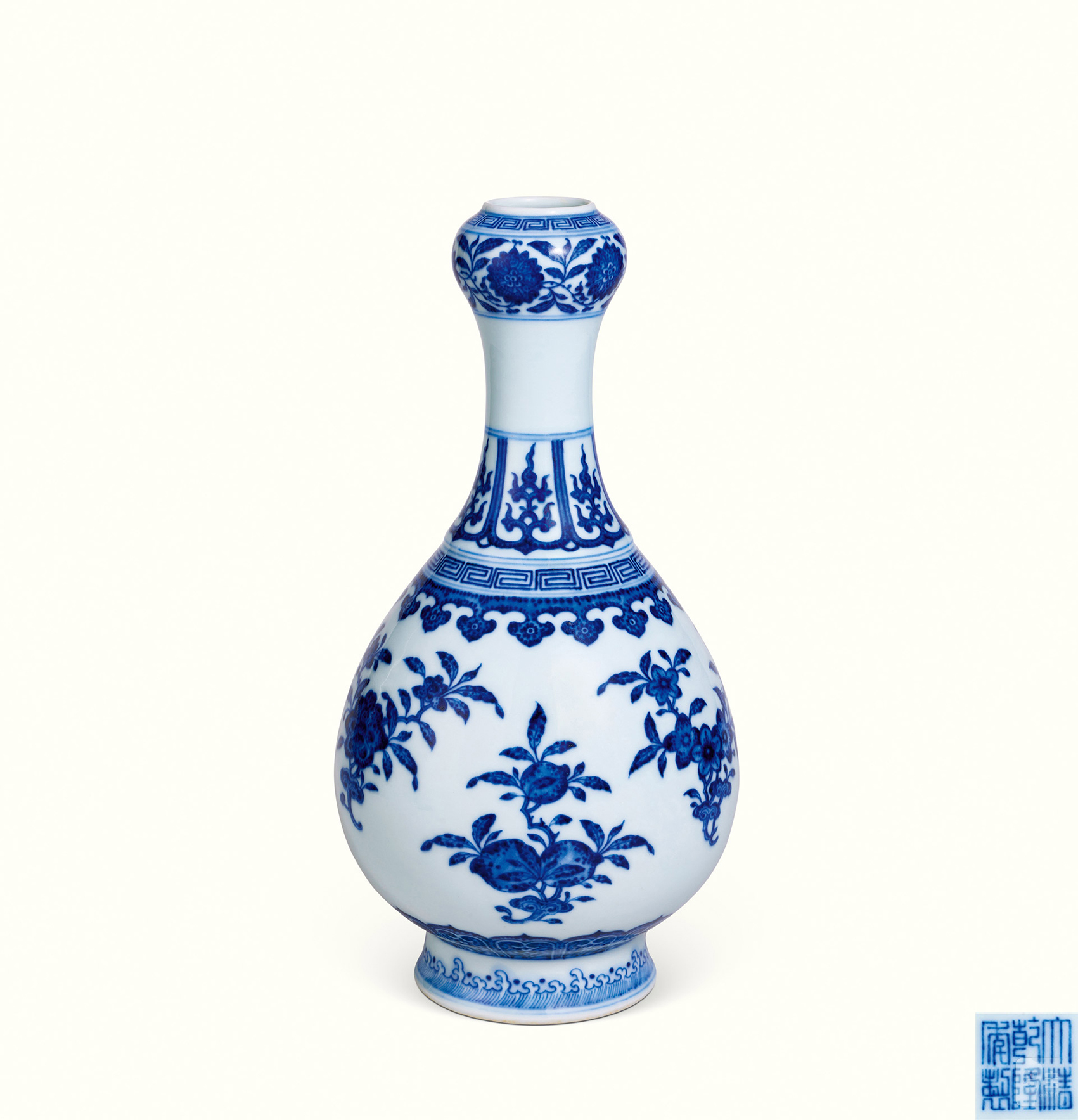 清乾隆青花折枝花卉纹蒜头瓶-多宝古瓷宝典