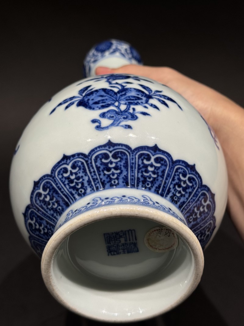 清乾隆青花折枝花卉纹蒜头瓶-多宝古瓷宝典
