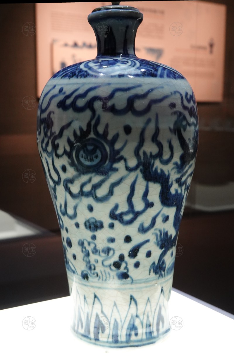 明·万历 青花双龙赶珠纹梅瓶 - 图2