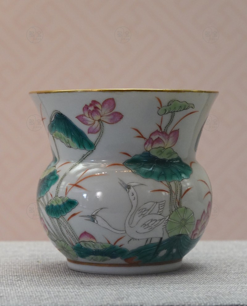 清光绪（1875-1908） 粉彩荷莲鹭鹭纹渣斗