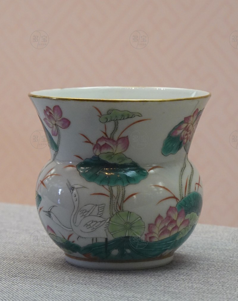 清光绪（1875-1908） 粉彩荷莲鹭鹭纹渣斗 - 图2