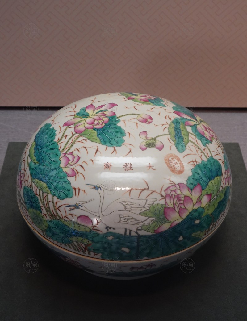 清光绪（1875-1908） 粉彩鹭鹭卧莲瓷盒
