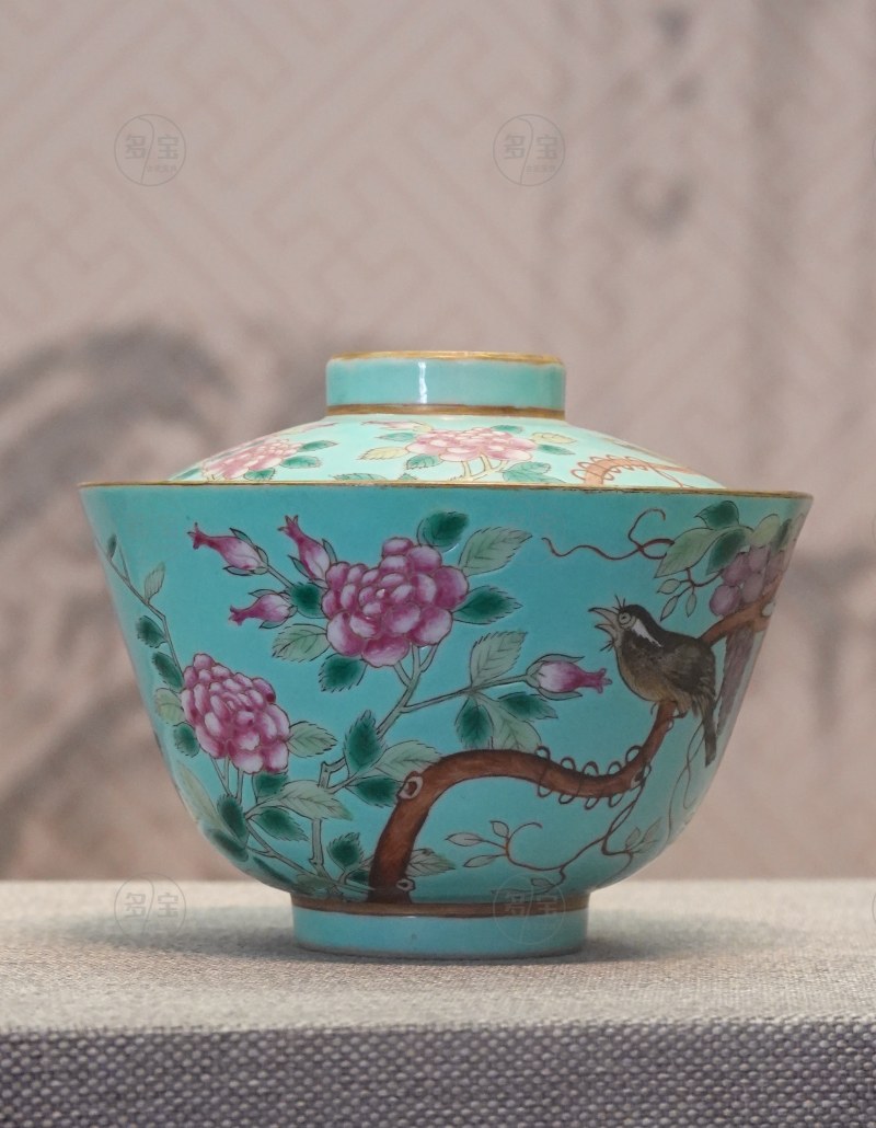清光绪（1875-1908） 绿地粉彩藤萝花鸟纹盖碗 - 图2