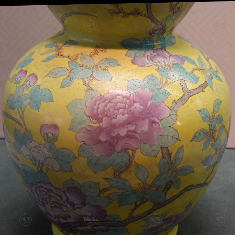 清光绪（1875-1908） 黄地粉彩花卉纹葫芦瓶 - 图5