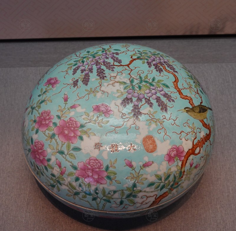 清光绪（1875-1908） 绿地粉彩藤萝花鸟纹圆盒 - 图2