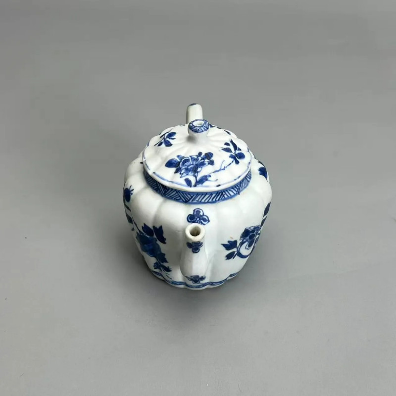清代青花花卉纹茶壶-多宝古瓷宝典