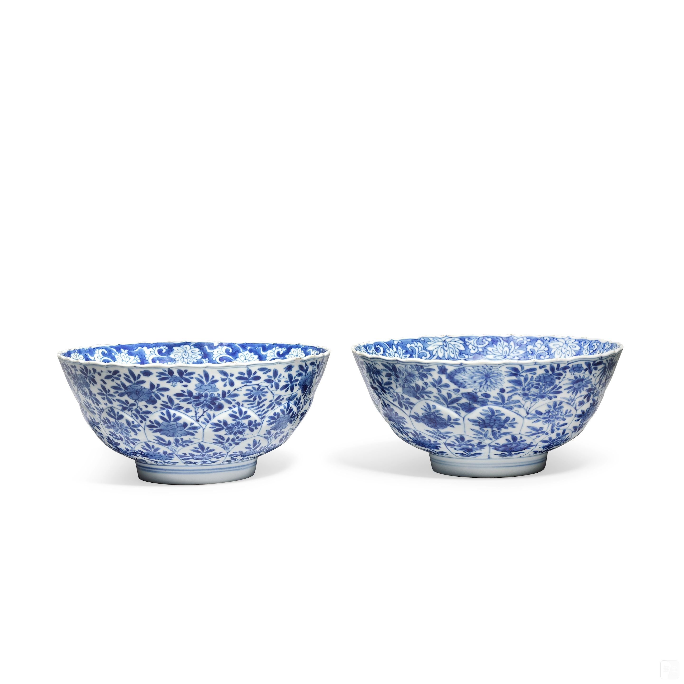 清康熙青花繪模印花卉紋盌一對| A PAIR OF BL-多宝古瓷宝典