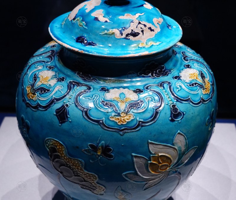明（1368-1644） 珐华孔雀绿釉莲池纹盖罐 - 图4