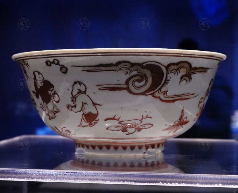 明（1368-1644） "丙寅年造"款红绿彩婴戏纹碗 - 图3