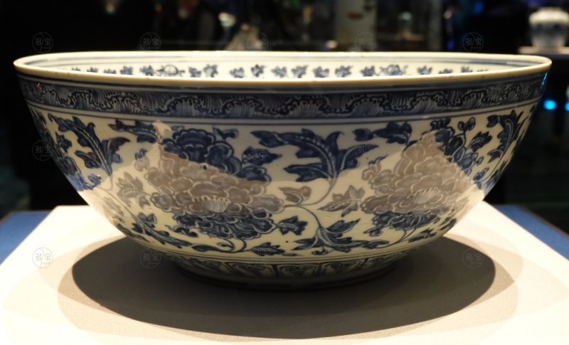 明（1368-1644） 青花缠枝牡丹纹大碗 - 图2