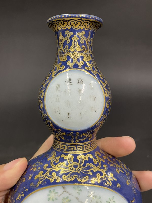 清乾隆霁蓝描金花卉御题诗文葫芦壁瓶-多宝古瓷宝典