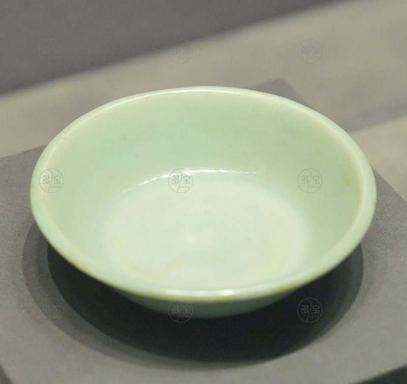 南宋 龙泉窑粉青釉折腰洗