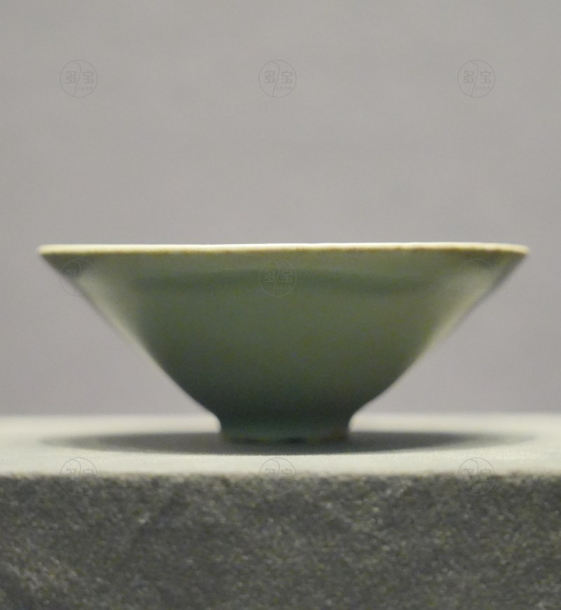 南宋 龙泉窑青釉斗笠盏 - 图3