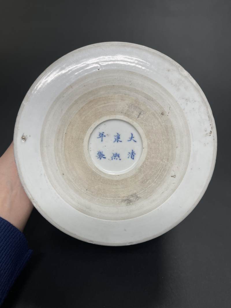 清康熙青花山水人物纹大笔筒-多宝古瓷宝典