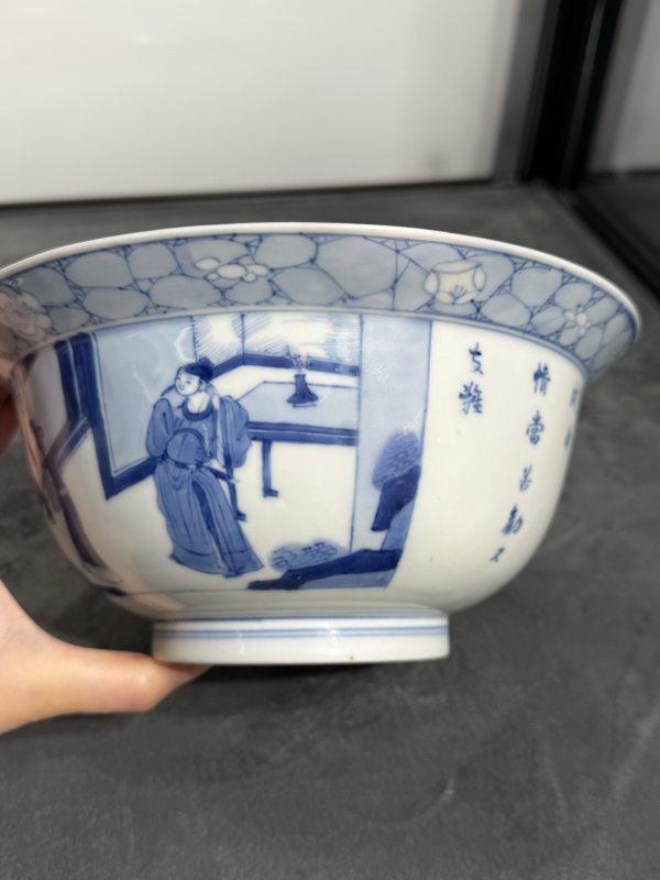 清康熙青花西厢记人物故事纹折沿碗 - 图5