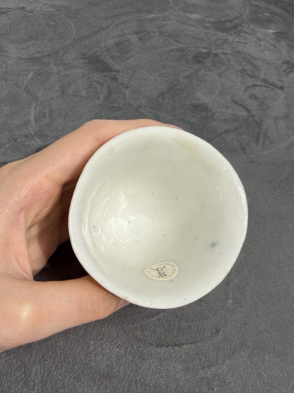 清晚期德化窑白釉加彩梅花杯 - 图9