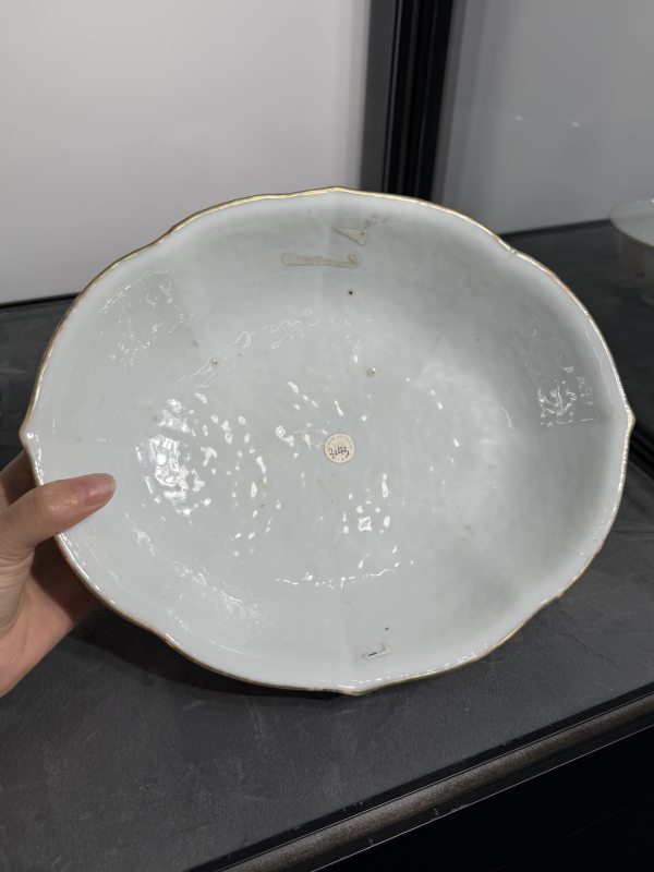 清同治粉彩福禄寿三星神仙人物纹海棠形高足贡碗 - 图8