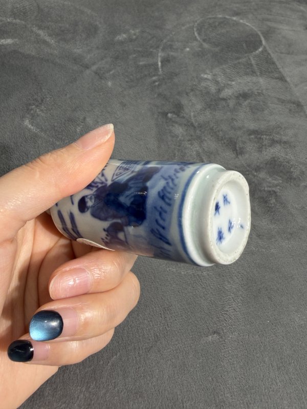 清中期青花竹林对弈图鼻烟壶 - 图7