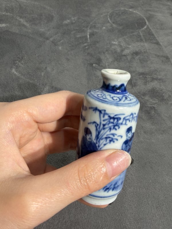 清中期青花竹林对弈图鼻烟壶 - 图9