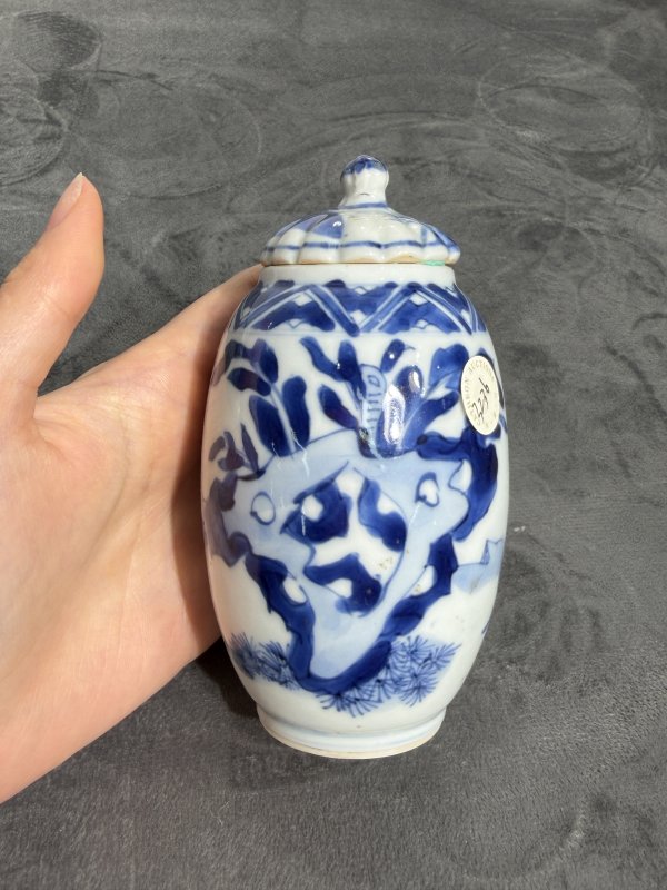 清康熙青花仕女对弈图莲子罐 - 图5