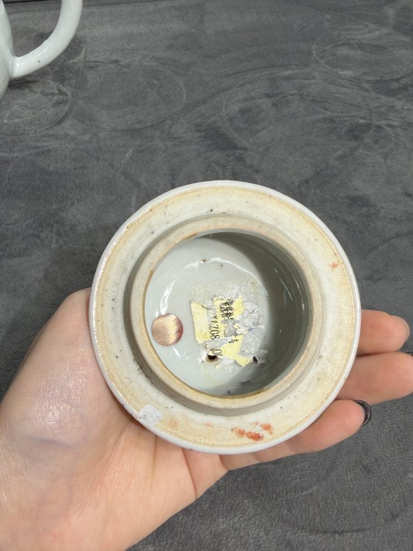 清乾隆广彩庭院教子图茶壶 - 图14