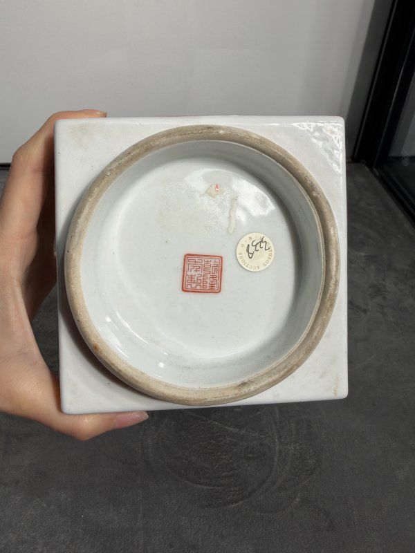 民国粉彩仕女人物故事诗文琮式瓶 - 图8