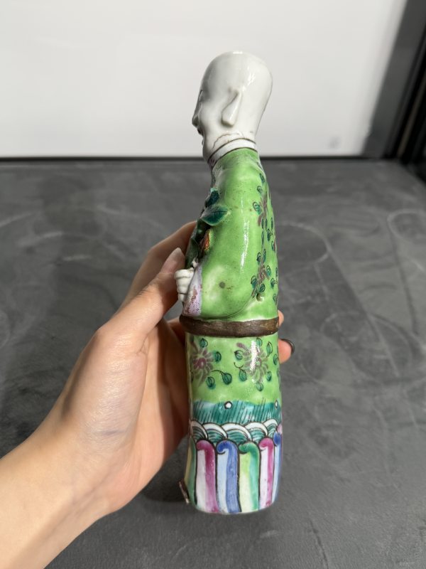 清中期粉彩童子瓷塑像 - 图6