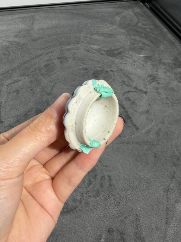 清康熙青花仕女对弈图莲子罐 - 图12
