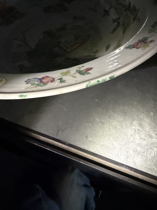 清同治粉彩赤壁赋人物故事图折沿盆 - 图11