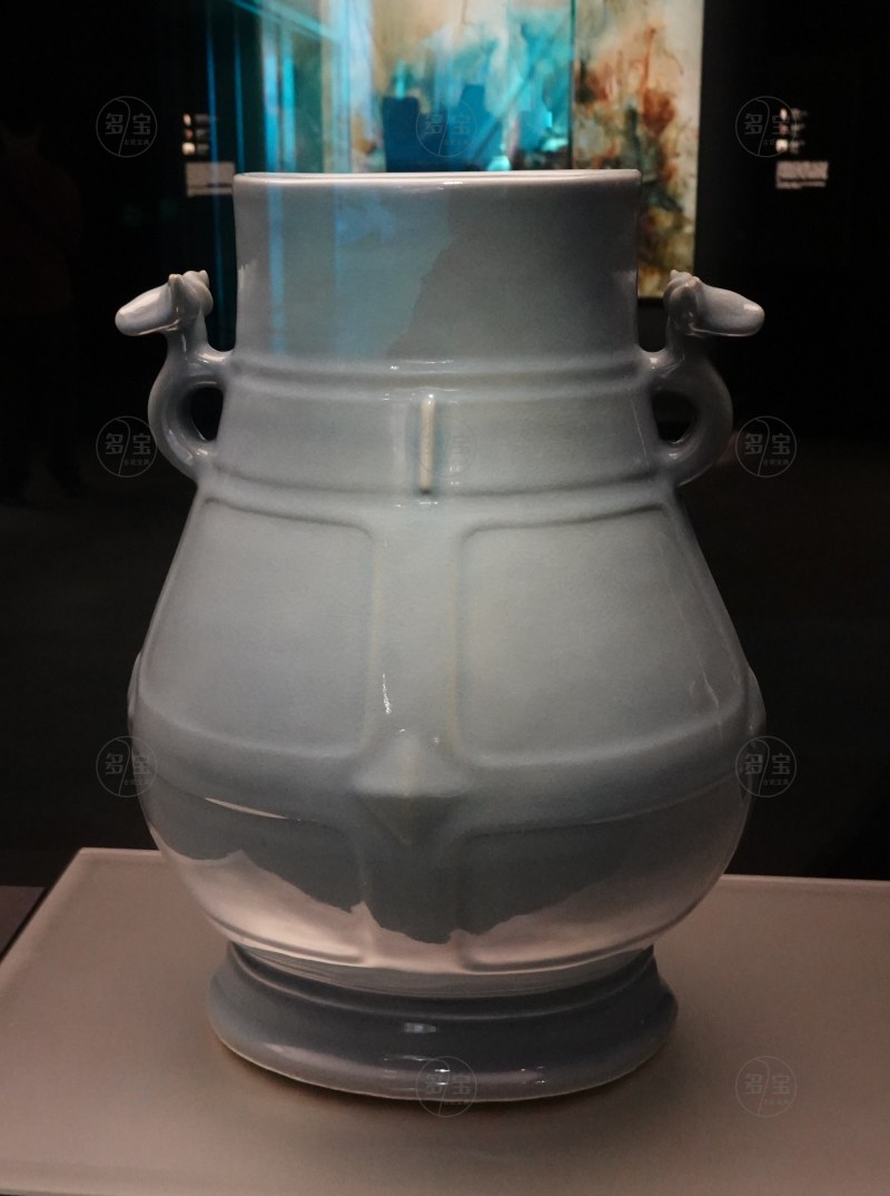 清雍正（1729-1735） 仿汝釉雙牺耳尊