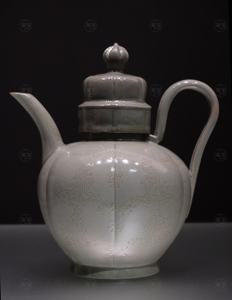 北宋（960-1127) 青釉劃花人物執壶 - 图2