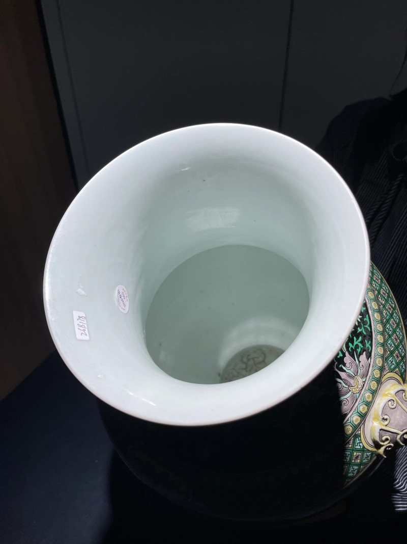 清晚期 墨地素三彩竹林七贤纹铺首尊 - 图12