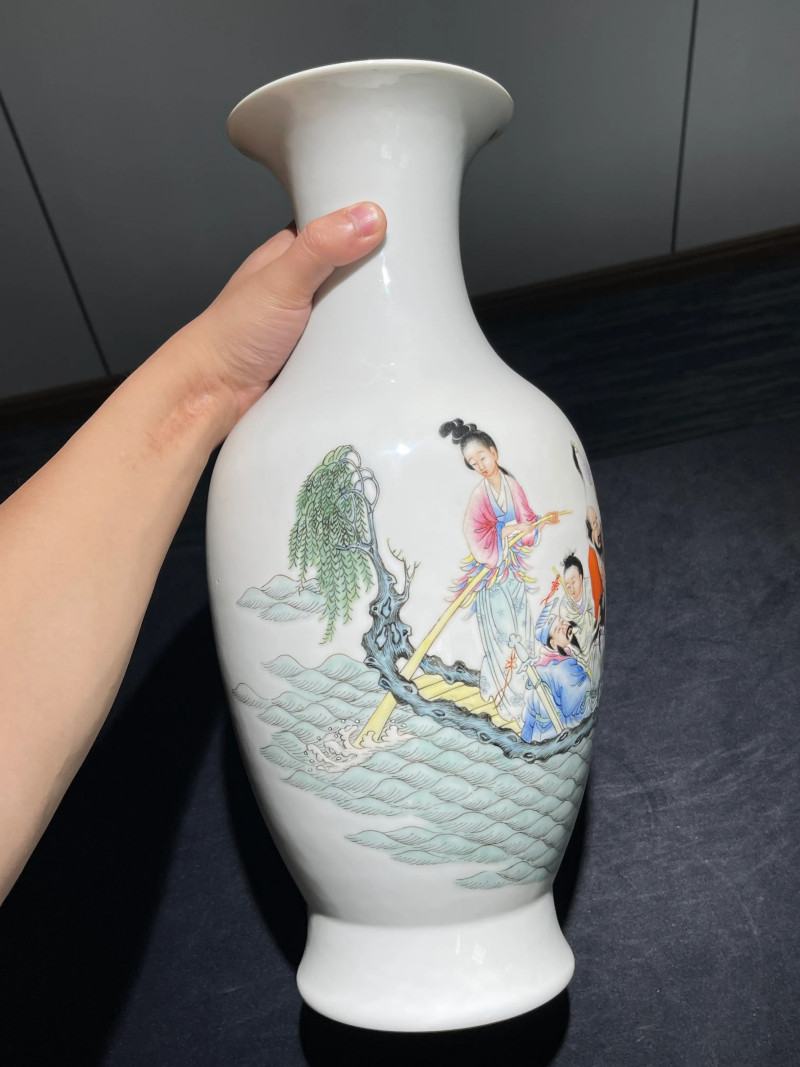 民国 粉彩八仙纹观音瓶 - 图5