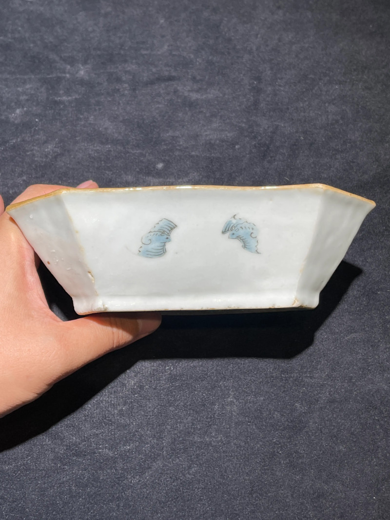 清同治 粉彩人物纹九子攒盘 - 图31