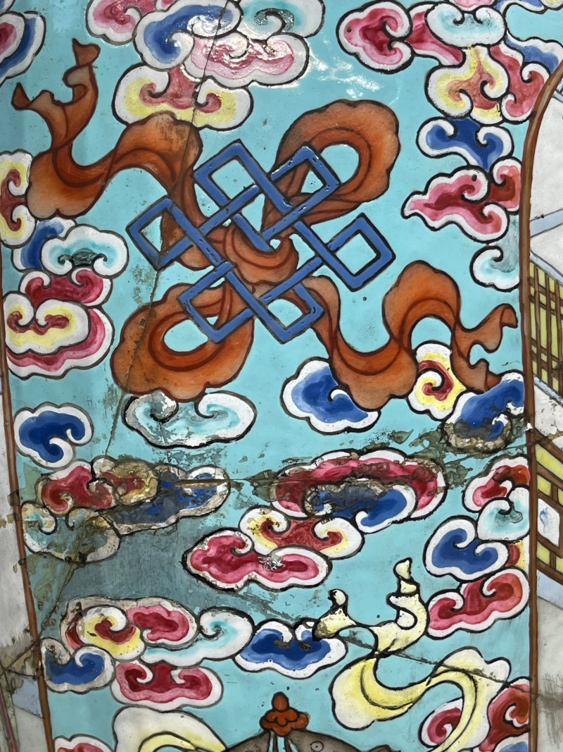 清乾隆 粉彩仕女纹大瓶一对 - 图20