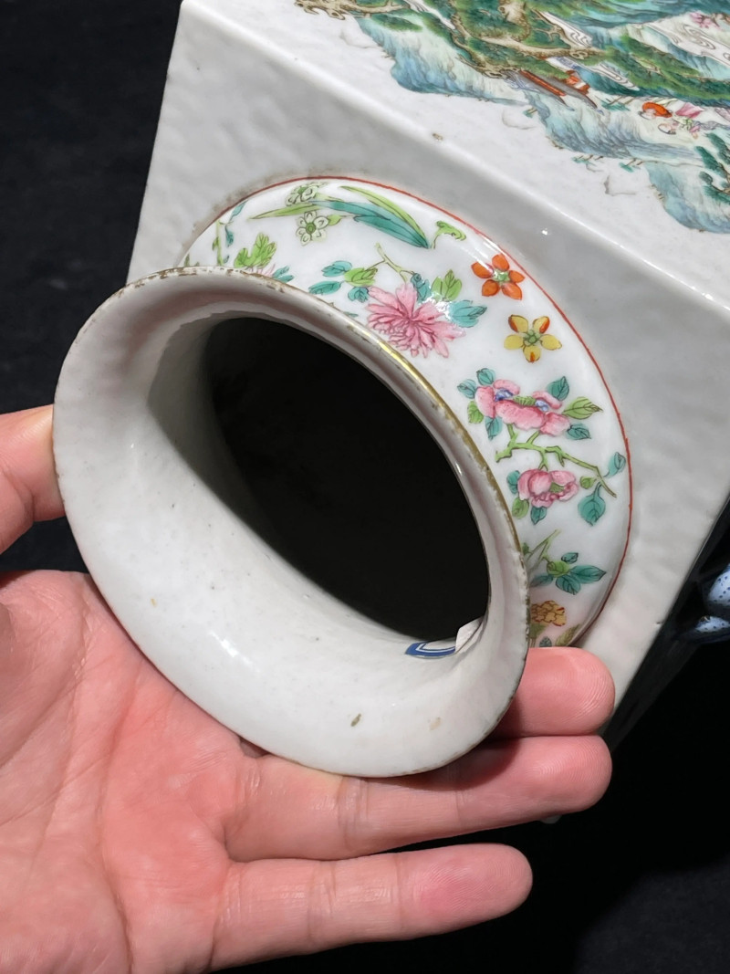 清嘉庆 粉彩群仙祝寿纹琮式瓶 - 图19