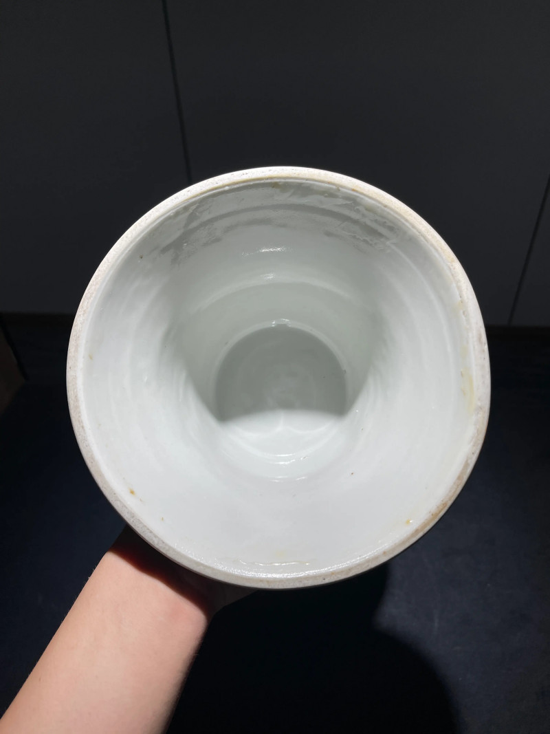 清乾隆 青花几何纹花觚一对 - 图16