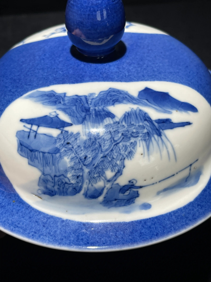 清晚期 洒蓝开光青花山水纹盖罐 - 图16